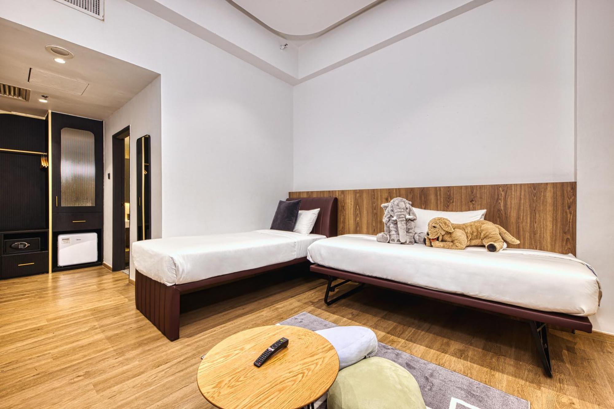 Owen House By Habyt Singapore Exterior photo